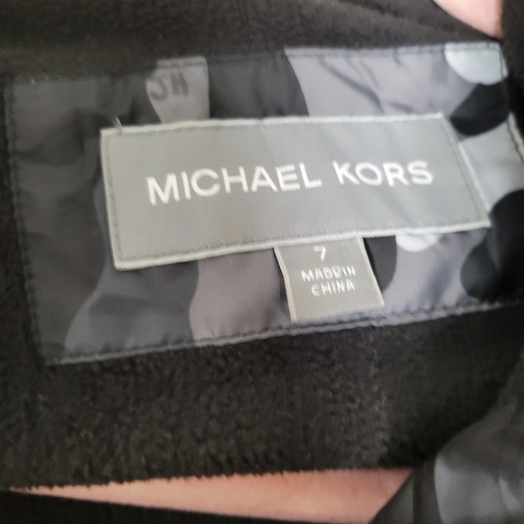 Michael Kors camo puffer jacket 7 kids - Picture 5 of 5